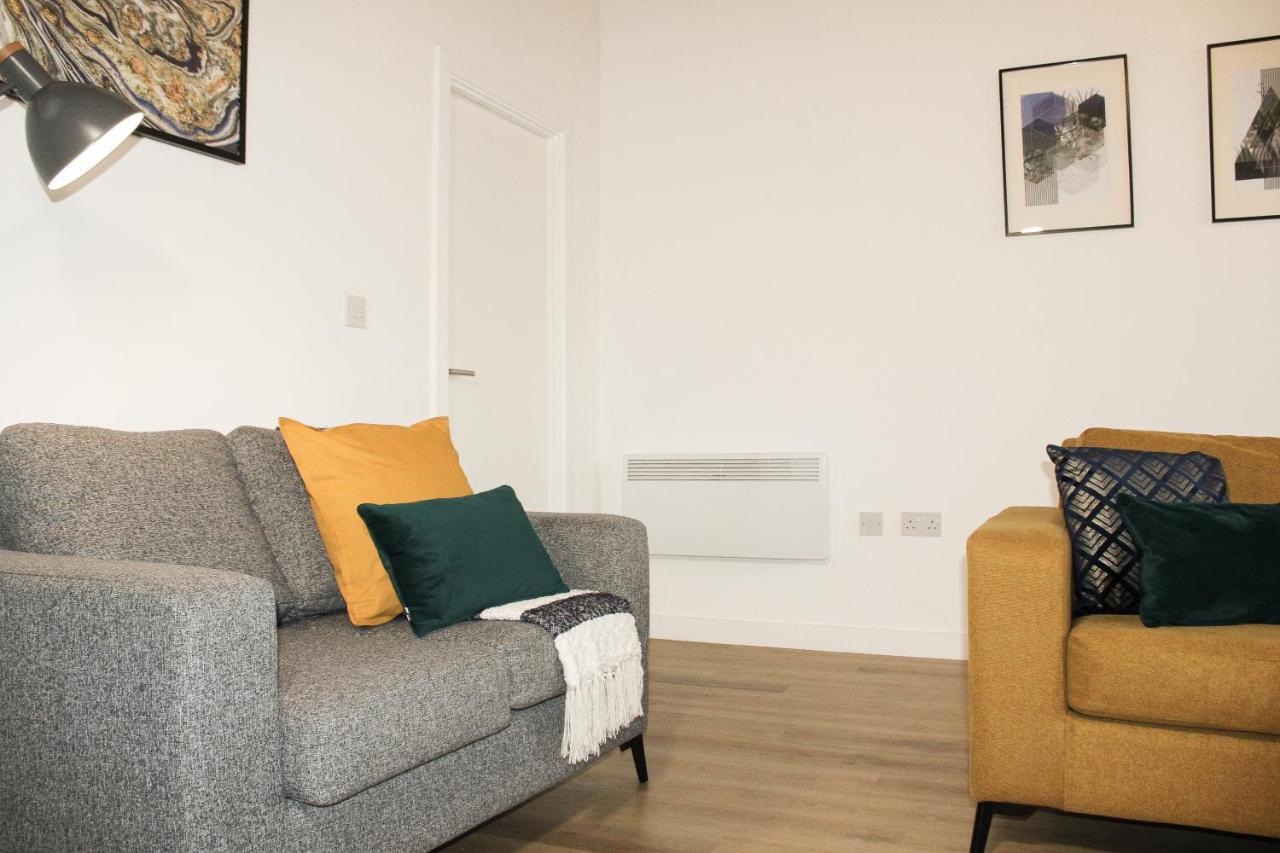 Modern Luxury Serviced Duplex Apartments By Repose- 150 Metro Court, بروميتش الغربية المظهر الخارجي الصورة