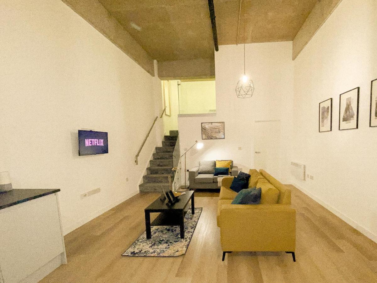 Modern Luxury Serviced Duplex Apartments By Repose- 150 Metro Court, بروميتش الغربية المظهر الخارجي الصورة