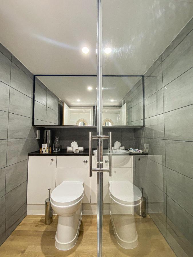 Modern Luxury Serviced Duplex Apartments By Repose- 150 Metro Court, بروميتش الغربية المظهر الخارجي الصورة