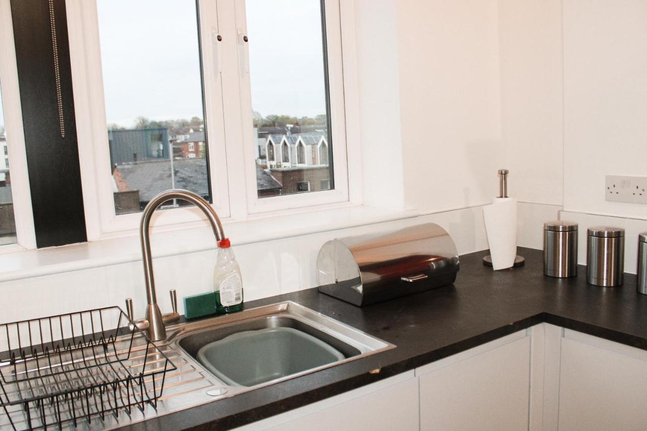 Modern Luxury Serviced Duplex Apartments By Repose- 150 Metro Court, بروميتش الغربية المظهر الخارجي الصورة