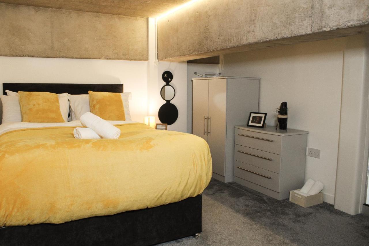 Modern Luxury Serviced Duplex Apartments By Repose- 150 Metro Court, بروميتش الغربية المظهر الخارجي الصورة