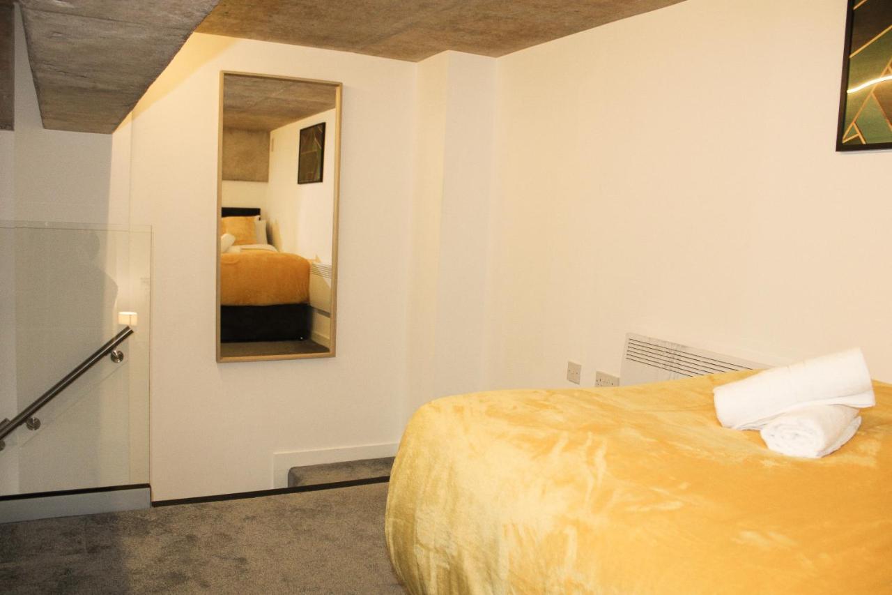 Modern Luxury Serviced Duplex Apartments By Repose- 150 Metro Court, بروميتش الغربية المظهر الخارجي الصورة